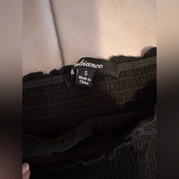 •3 shirt bundle• Smocked Off the shoulder Tops - Picture 13 of 13